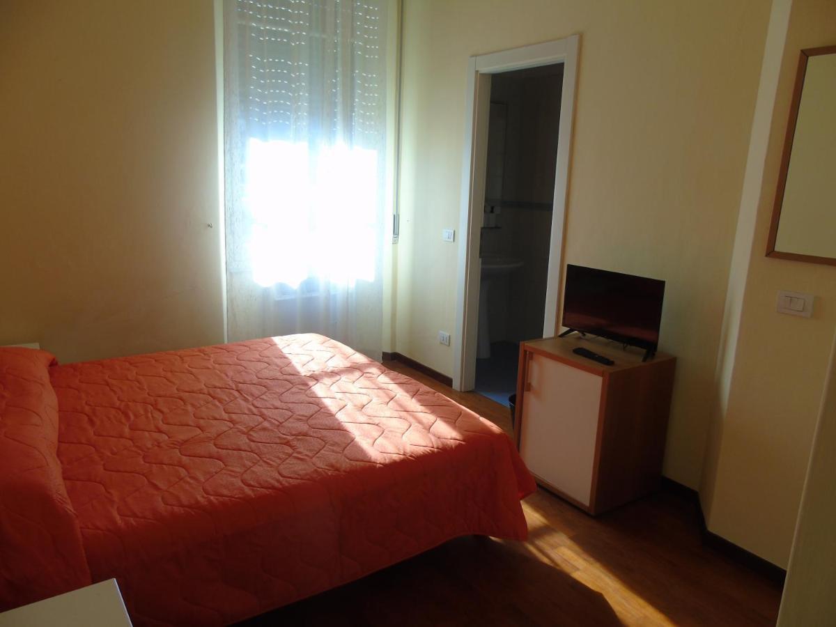 Affittacamere Bel Sole Боргето ди Вара Екстериор снимка